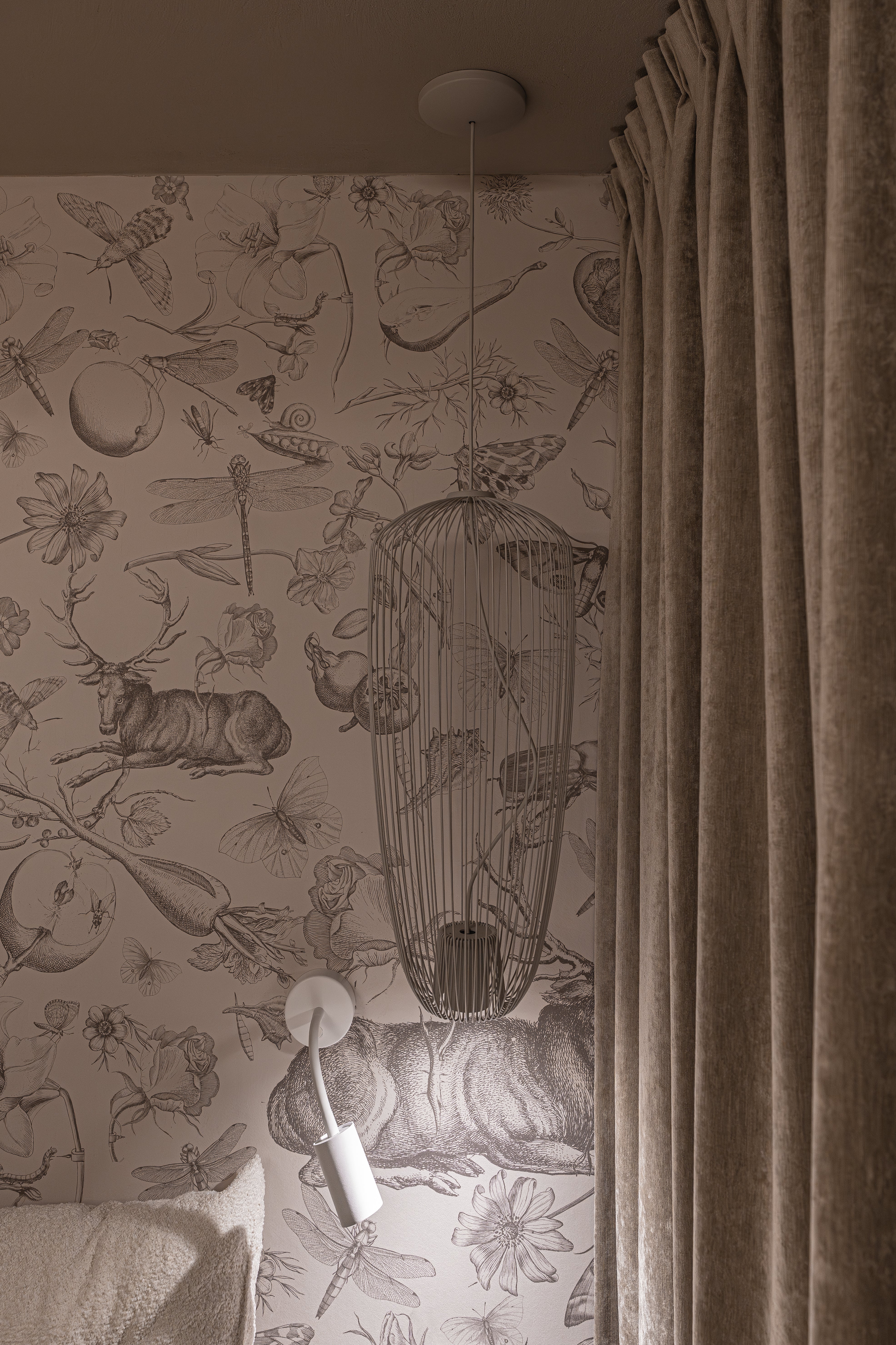 Vintage Botanic Light Brown w kolejnym odcinku Remont u Ciebie. Klasyka natury w interpretacji Tomasza Pągowskiego - Wallcolors®