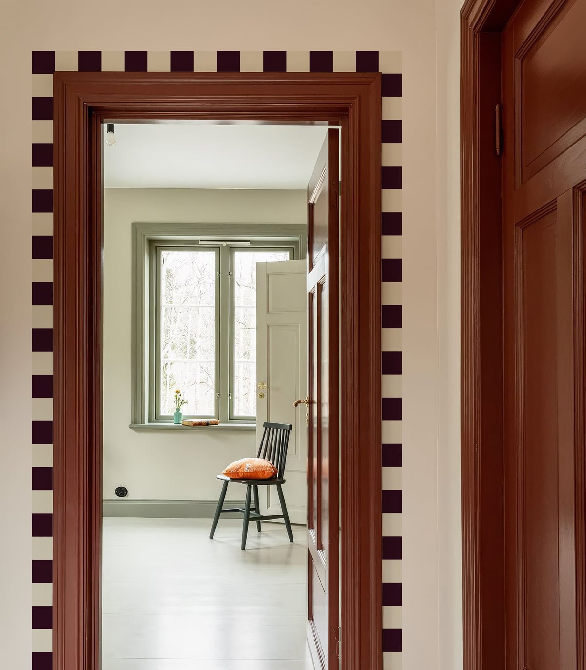 Border Square Dark Plum - Wallcolors®