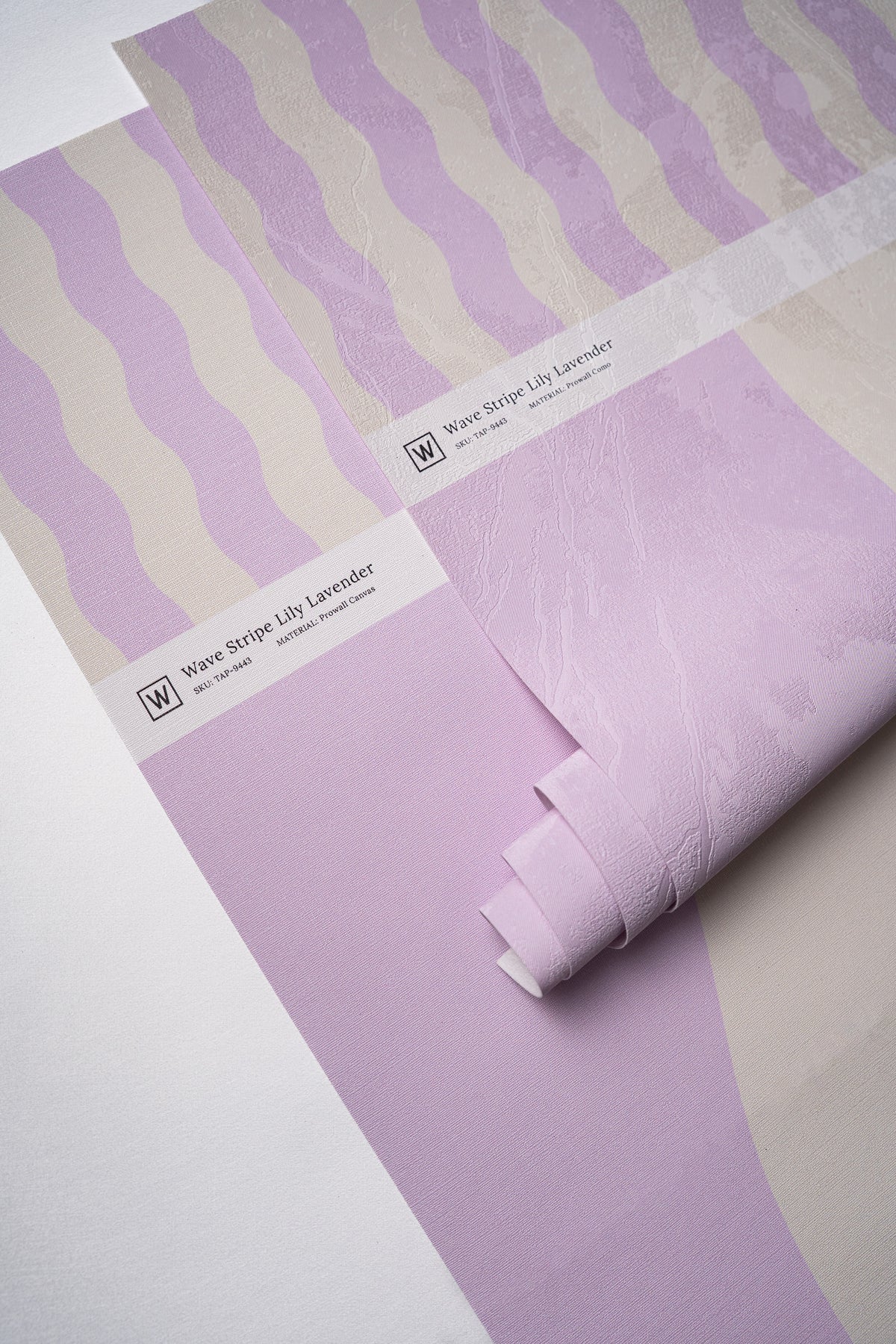 Tapete Wave Stripe Lily Lavender