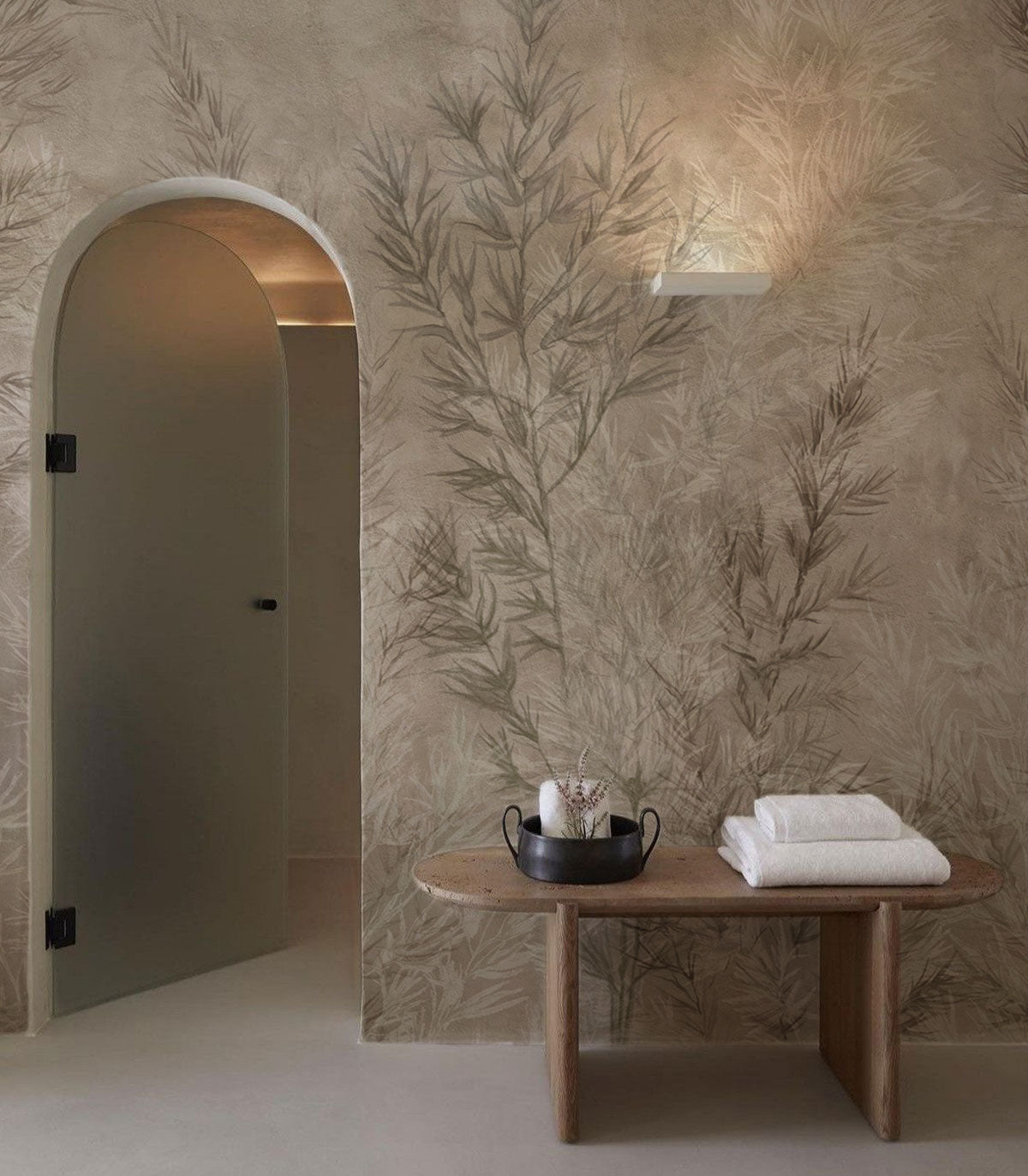 Beige Tapete mit trockenem Gras