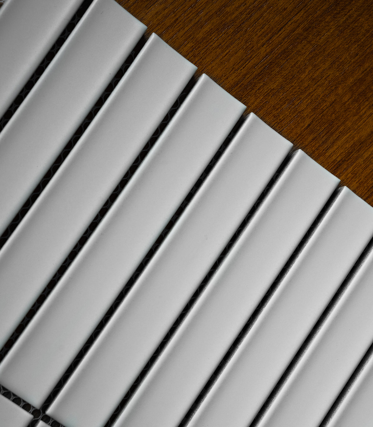 Klavierweißes mattes Mosaik