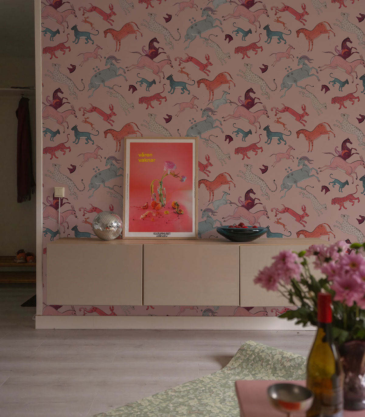 Orientalische Tiere Hellrosa Tapete