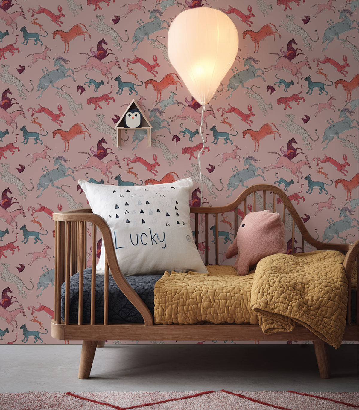 Orientalische Tiere Hellrosa Tapete