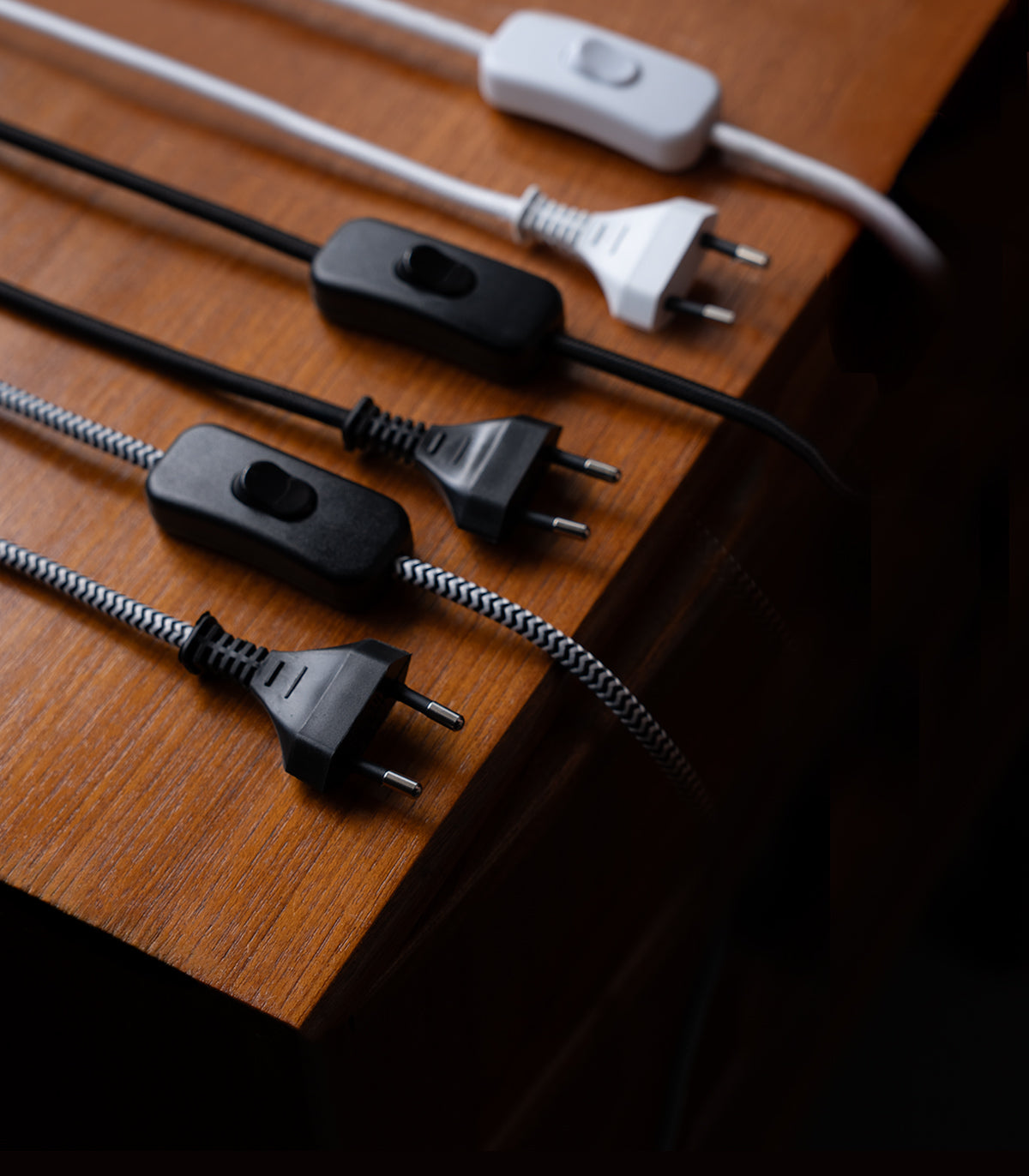 DOTS. Lichtschalterkabel