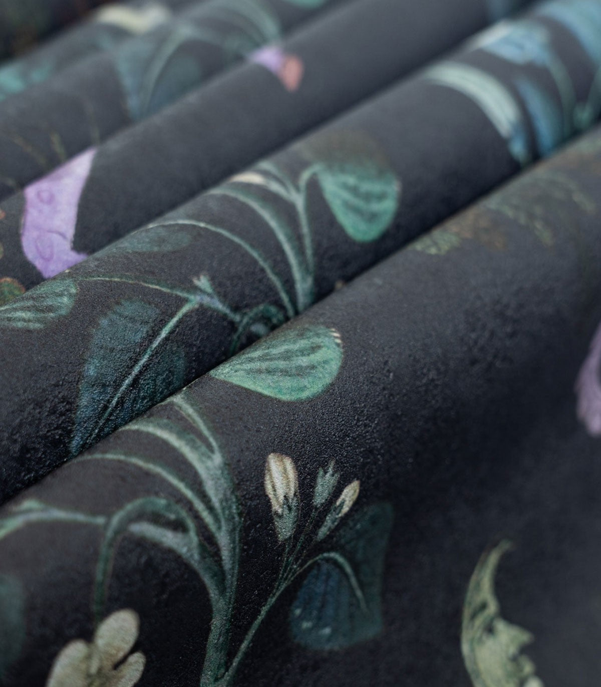 Wallpaper Botanic Beast Purple