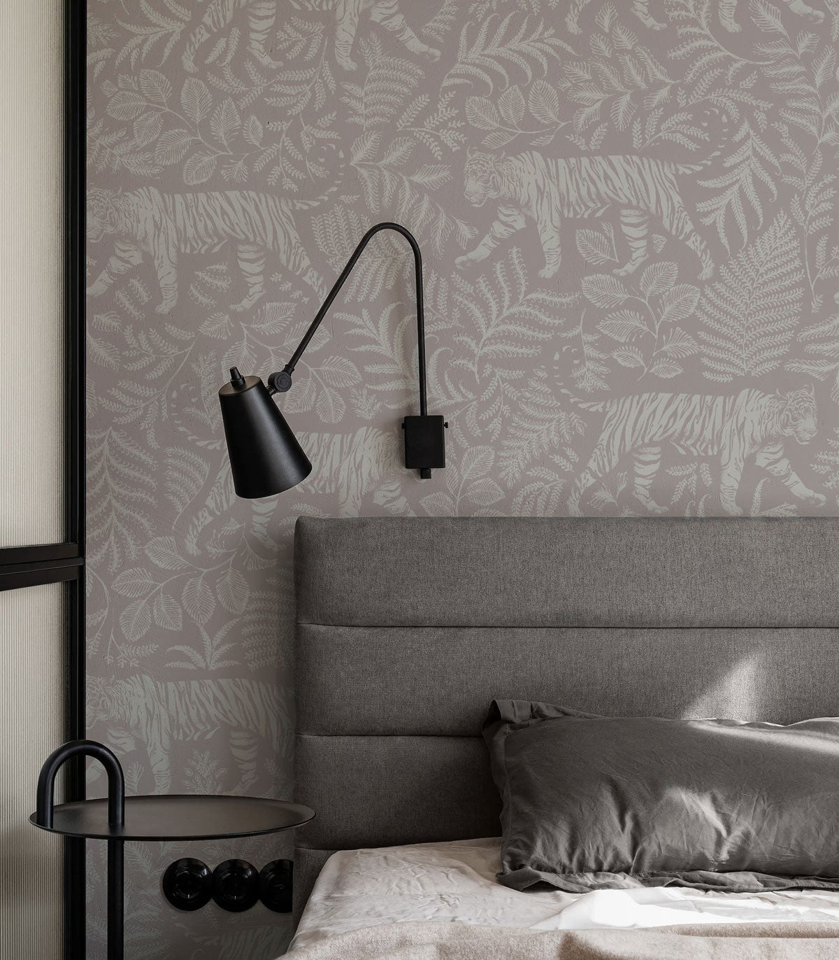 Getarnter Tiger Hellrosa Tapete