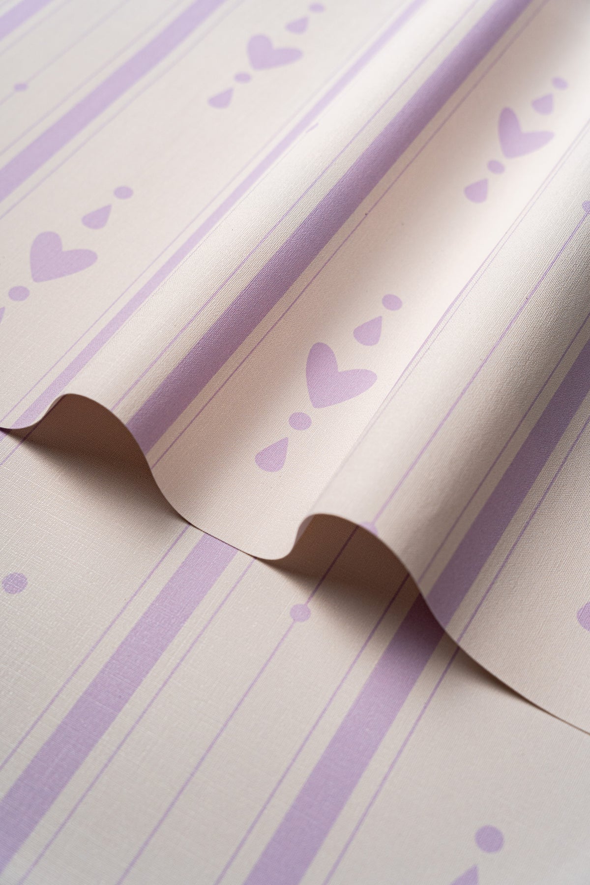 Tapete Cottage Stripe Lilac Veil