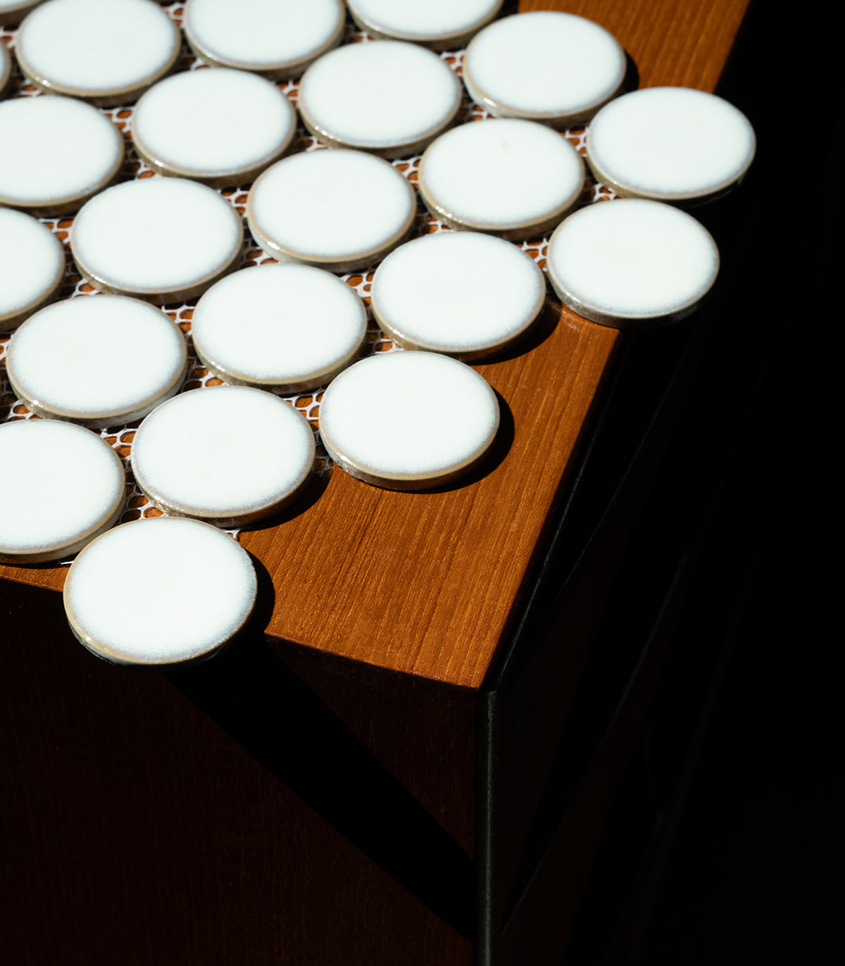 Mosaik Kreis Punkte weiß