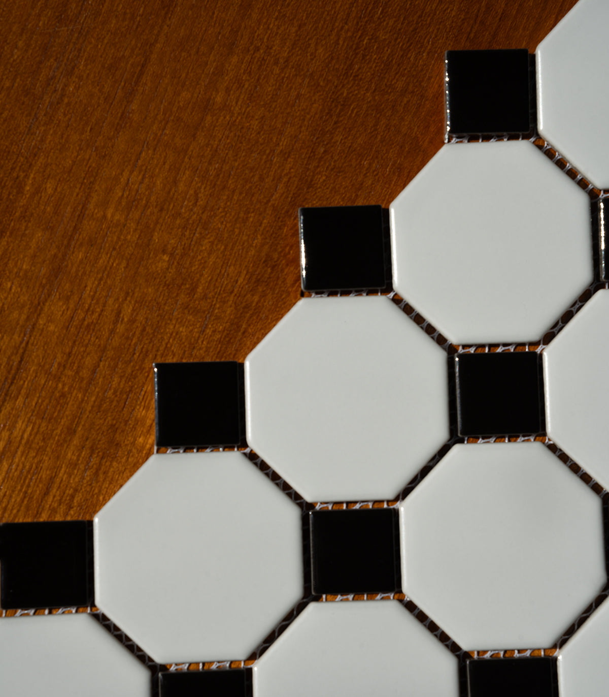 Achteckiges weißes klassisches mattes Mosaik